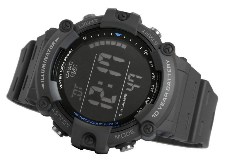 czarny zegarek cyfrowy z alarmem