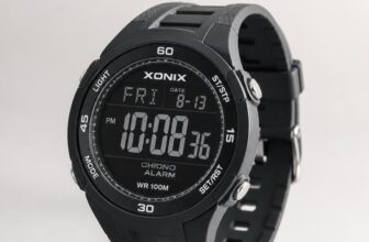 Zegarek sportowy Xonix z wodoszczelną tarczą i paskiem silikonowym – zdjęcie produktowe